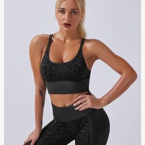 Seamless 2 Piece Workout High Waist Snake Print Leggings & Sport Bra Set Black S